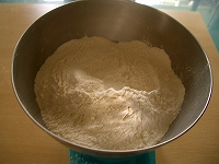 天然酵母パン 粉の計量